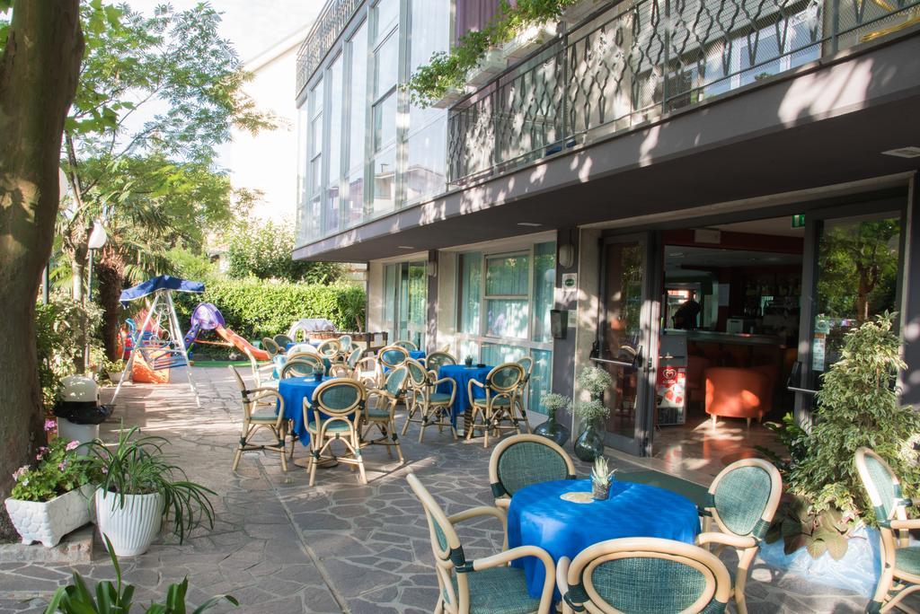 Hotel Mirage Bellaria-Igea Marina Exterior photo