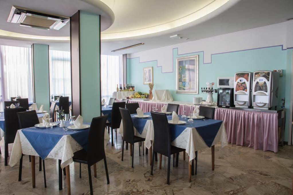 Hotel Mirage Bellaria-Igea Marina Exterior photo